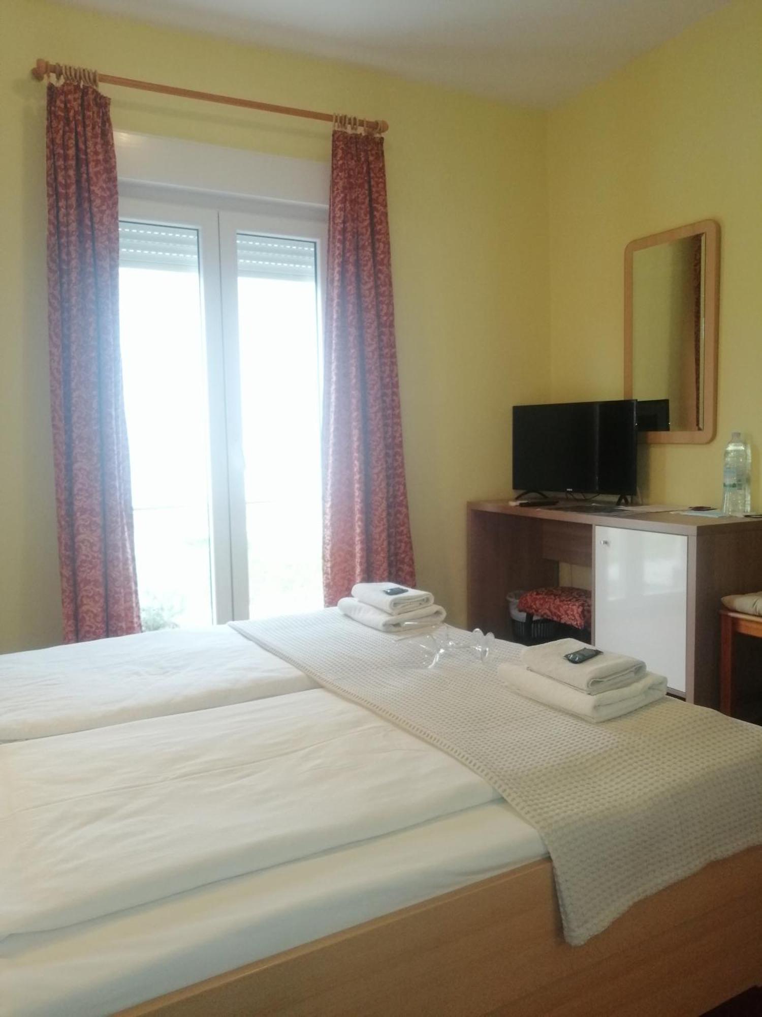 Apartmani Simon Лопар Номер фото